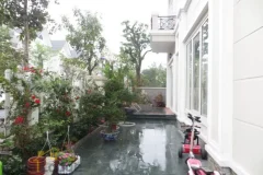 Vinhomes Riverside villa with 5 bedrooms furnished, garden 2