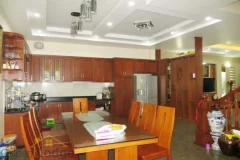 Vinhomes Riverside villa with 5 bedrooms furnished, garden 7
