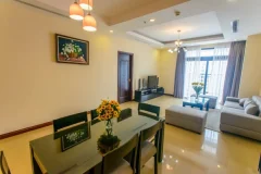 Vinhomes Royal City apartment with 2 bedrooms, 2 bathroom, 124m2