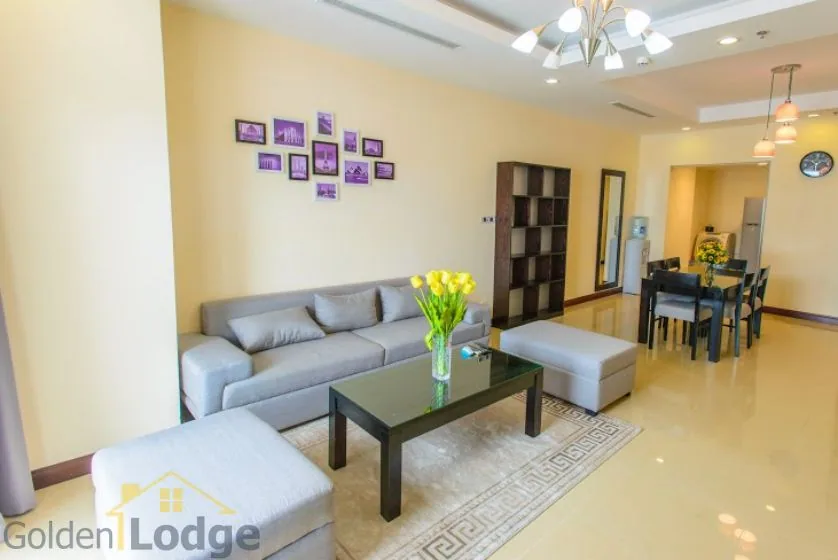 Vinhomes Royal City apartment with 2 bedrooms, 2 bathroom, 124m2 1