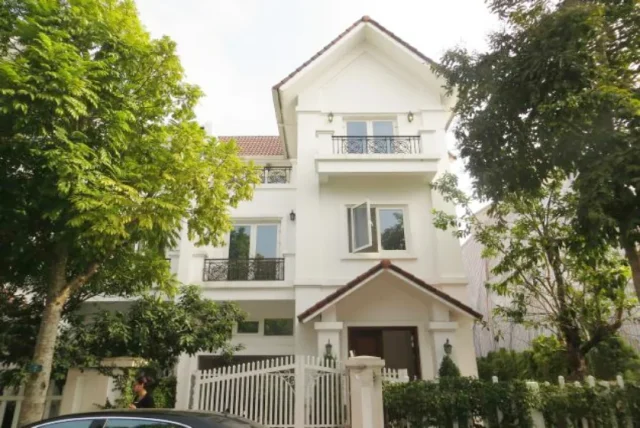 Biệt thự đủ đồ tại Vinhomes Riverside Long Biên cho thuê