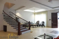 Warmly villa Vinhomes Riverside to rent, furnished 4 bedrooms 5