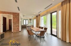 Modern detached villa in Vinhomes Riverside for rent 3 bedrooms