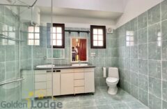 Rent villa with swimming pool in Tay Ho, huge garden car access