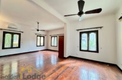Rent villa with swimming pool in Tay Ho, huge garden car access