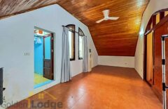 Rent villa with swimming pool in Tay Ho, huge garden car access