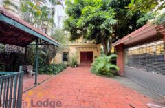Rent villa with swimming pool in Tay Ho, huge garden car access